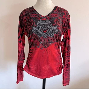 Camiseta Top SINFUL by AFFLICTION Loves Revólver Estrás Rojo Manga Larga Cuello VN - Imagen 1 de 6