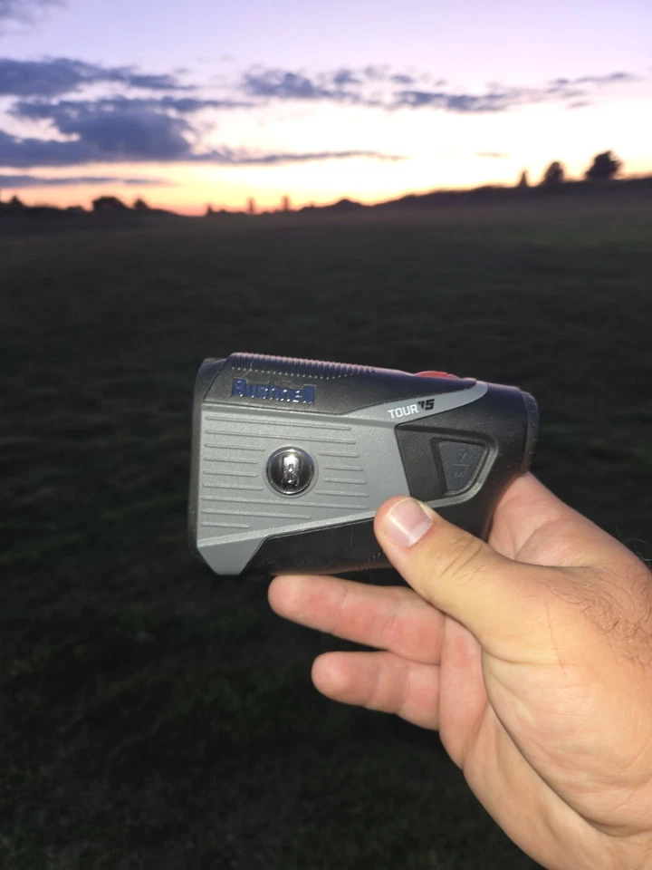 Telémetro láser de golf Bushnell Tour V5 Foto 1 de 4