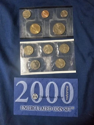 2000 Philadelphia Uncirculated Coin Set - Image 1 of 2