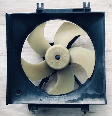 2005-2009 Subaru Outback 2.5L ventilador de refrigeração radiador direito Moto/ASS 45121AG02A FABRICANTE DE EQUIPAMENTO ORIGINAL - Imagem 1 de 4