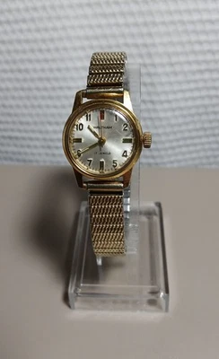 Vintage Waltham Watch Gold Tone 17 Jewels Manual GF Band Working Condition - Image 1 of 4