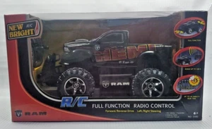 New Bright R/C RAM HEMI Black Truck 1:15 Scale 2011 #1580 - Picture 1 of 11