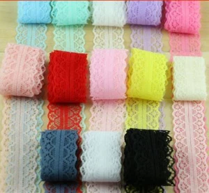 1-10 m Spitze Polyester Spitzenband viele Farben Spitzenbesatz 3 cm Spitzenborte - Picture 1 of 14