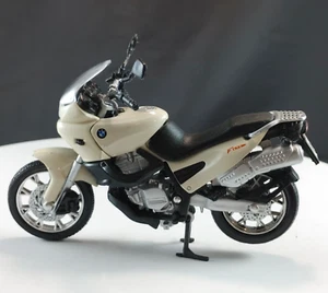 Vintage BMW F650ST Touring Bike White Motormax Die Cast 1:18 Motorcycle - Picture 1 of 5