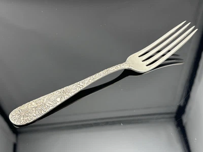 Horquilla de plata esterlina Repousse by James R. Armiger Co. Baltimore ~7" con monograma Foto 1 de 4