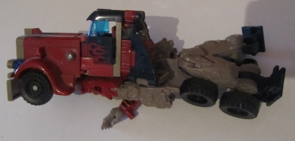 Transformers Optimus Prime Movie Commander loose bello SPESE GRATIS - Immagine 1 di 1