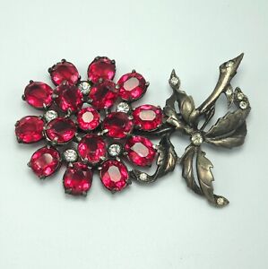 Nouvelle annonceVintage 1940's Pot Metal Art Deco Ruby Red Crystal Paste Silver Flower Brooch