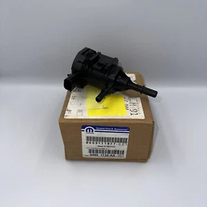 Genuine Dodge RAM Jeep 4891739AA Petrol Vacuum Valve for Grand Cherokee 1500 - Picture 1 of 3