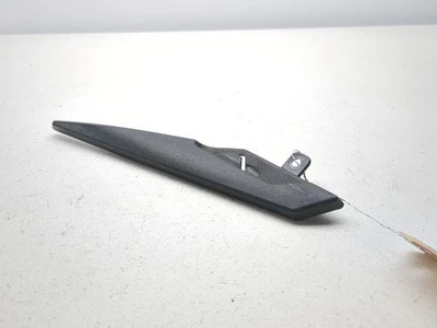 05-10 Panel de cubierta de carenado de tanque lateral derecho Triumph Sprint ST 1050 2301571 Foto 1 de 4