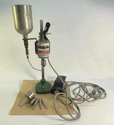 Taladro de piedras preciosas Covington Engineering y pedal gotero de agua y 5 brocas de diamante Foto 1 de 4