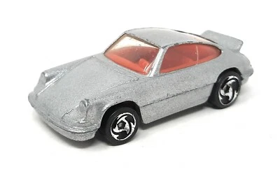 Hot Wheels Porsche Carrera #829 argento rosso interno Malesia base metallo - Immagine 1 di 2