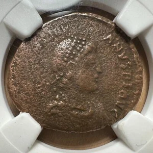 Valentinian II - Western Roman Empire - AD 375-392 - AE2 Nummus - NGC Original - Bild 1 von 4