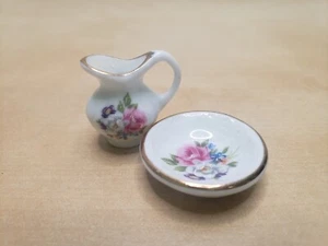 Hand Painted Porcelain Dollhouse Miniature Wash Basin & Pitcher #F151 - Bild 1 von 6