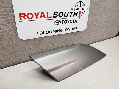 Toyota Highlander Sport 2010 Rack de Teto Tampa Traseira Esquerda Original Fabricante de Equipamento Original OEM  - Imagem 1 de 4