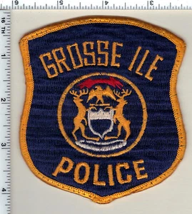 Grosse Ile Police (Michigan) Uniform Take-Off Shoulder Patch from 1992 - Picture 1 of 1