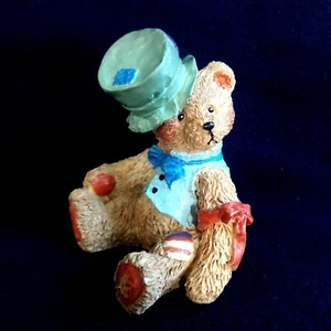 Entzückende Harz Teddybär Figur besonders schönes Tier Geschenk Dekor 3 Zoll - Bild 1 von 6