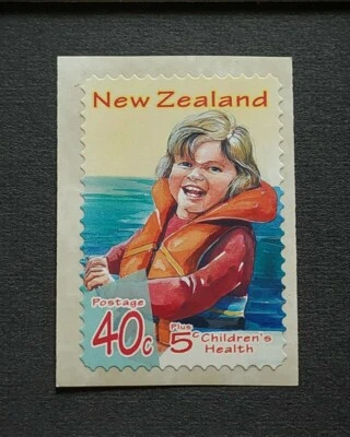 1998 New Zealand Children's Health Series - Water Safety 1v Self Adhesive Stamp - Image 1 of 2