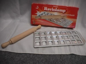 CucinaPro Imperia Raviolamp 24 Squares w/ Wooden Rolling Pin NEW Italy - Picture 1 of 5