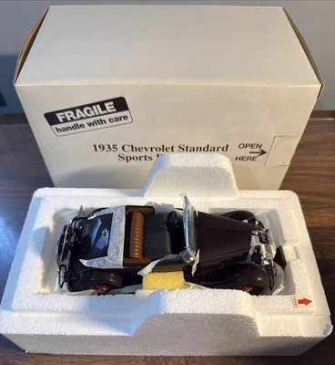 1935 Chevrolet Standard Sports Roadster Danbury Mint 1:24 Die-cast Car New - Image 1 of 4