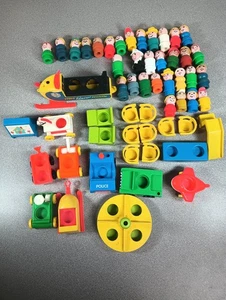 Vintage 70er Jahre Fisher Price Little People Konvolut Figuren & Zubehör! - Bild 1 von 5