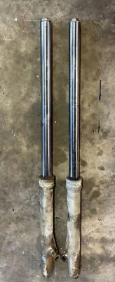 1981 Yamaha IT250 передняя вилка комплект правая левая вилки 4V5-23101-L0-00 IT 250 465 81 - Изображение 1 из 2