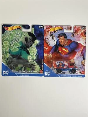 DC Hot Wheels Set Di 2 Auto In Scala 1:64 Real Riders DLB45 - Immagine 1 di 3