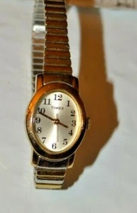 Women's TIMEX Easy Reader, Stretch Band, New Battery Rare Nice Watch - Picture 1 of 3