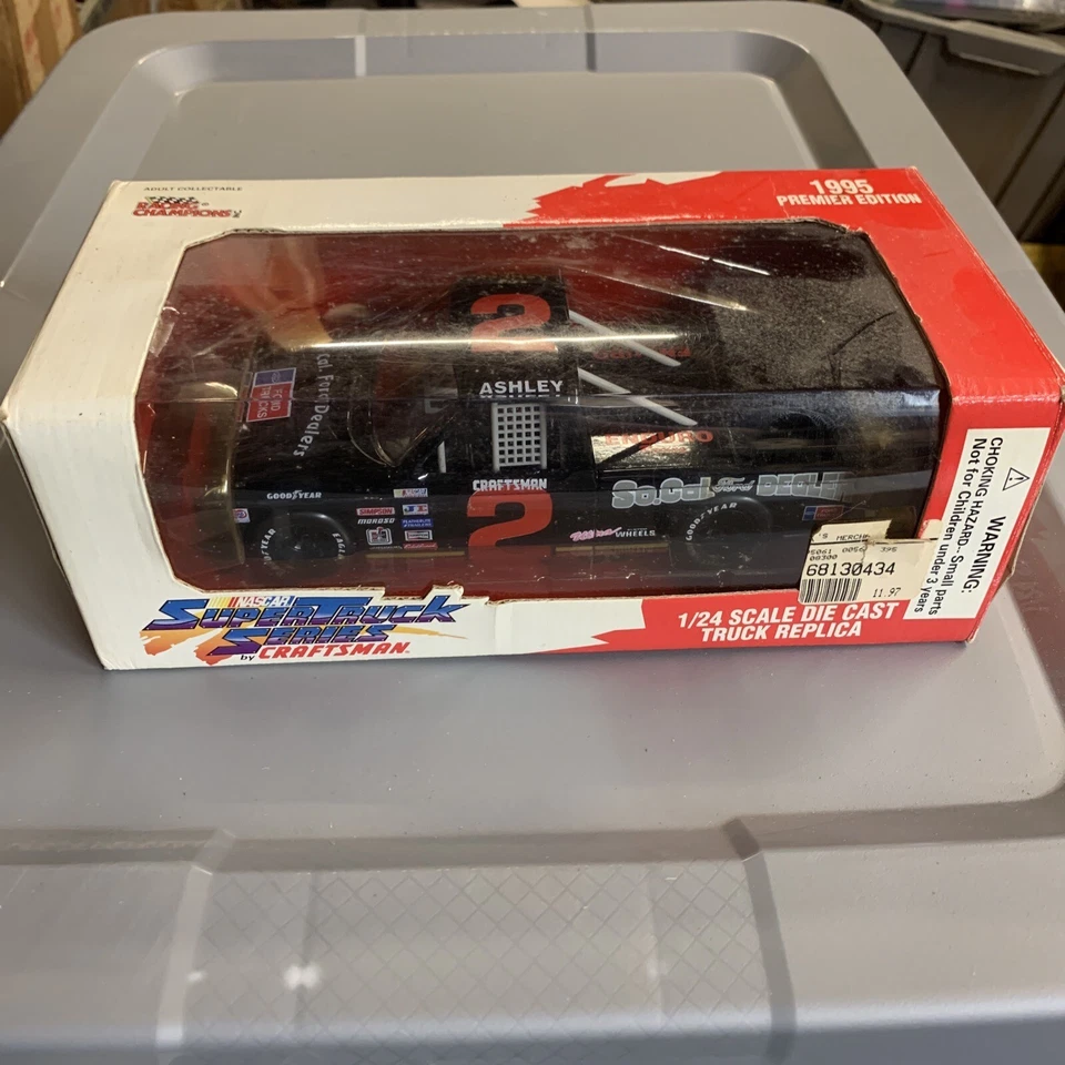 Racing Champions 1995 Jeff Gordon #24 Die Cast Super Truck Replica 1 24