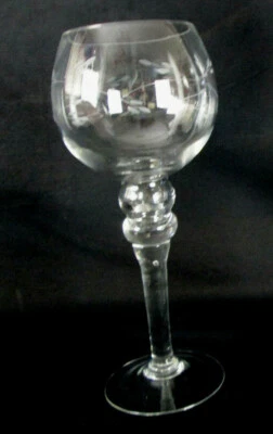 Candelabro esférico Hurricane - hoja y vid grabadas cónicas, pilares o votivas Foto 1 de 4