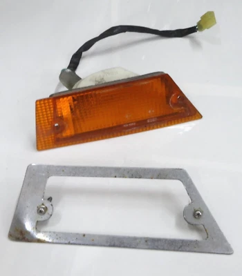 Señal de giro delantera derecha Honda Goldwing GL 1200 1984-1987 OEM 33400-MG9-771 Foto 1 de 4