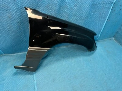 Lexus LX470 Passenger's Side Fender w/ Side Moulding Black:202 2003-2007 OEM Foto 1 de 4