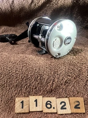 Abu Garcia Ambassadeur 6500-C3 - Suecia Plato Grabado Suave Limpio y Reparado Foto 1 de 4