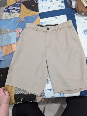 Pantalones cortos de golf Fila color caqui talla 34 Foto 1 de 4