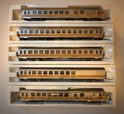 Jouef Turbotrain 5 Car Set - 8611/5491/5492/5493/5494 In SNCF Livery - Image 1 of 4