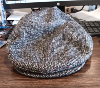 MEN'S 7" NEWBURY BUTTON TOP ASCOT CABBIE HAT, GATSBY CAP HERRIBONE/100% WOOL - Image 1 of 4