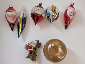 Ornamenti vintage lotto di 7 palline pesanti Babbo Natale plastica dipinte a mano Torre Eiffel - Foto 1 di 12