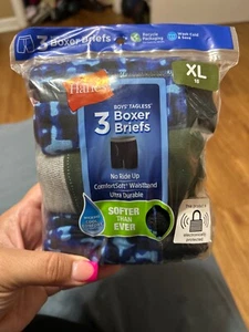 NEW Hanes Boys Tagless Boxer Briefs ComfortFlex Wicking 3 Pack Size XL/18 - Picture 1 of 1