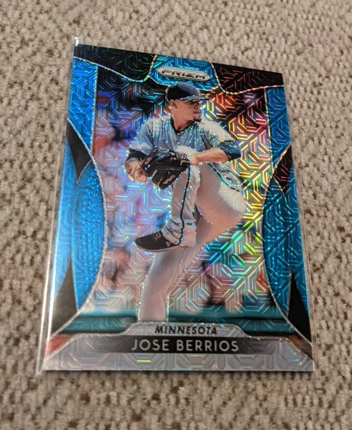 2019 JOSE BERRIOS PRIZM BLUE MOJO REFRACTOR /399 (TWINS) - Image 1 of 1