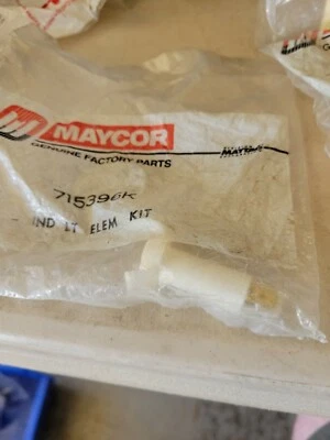 Whirlpool JennAir 715396K Cooktop Indicator Light NEW OEM 1 missing red lens. - Изображение 1 из 2