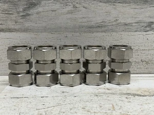 Lot de 5 raccords DK-LOK 1" tube OD Union 316ss DU-16-SS NOS neufs - Photo 1/8