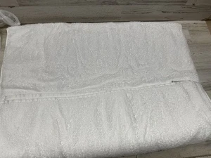 Matouk Milagro One Bath Towel 30" x 60" White  New Defects - Picture 1 of 6