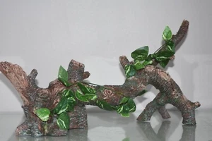 Large Detailed Vivarium Trunk Root Claw & Silk Plants 38 x 15 x 24 cms To Clear - Picture 1 of 6
