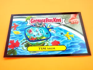 2014 Garbage Pail Kids Series 2 Black Border - Tim Skim - #99a tarjeta adhesiva. - Imagen 1 de 1