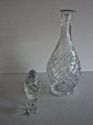 BELLISSIMA CARAFFA IN CRISTALLO TAGLIA STELLA 16 RAMI BACCARAT? SAINT LOUIS? - Immagine 1 di 4