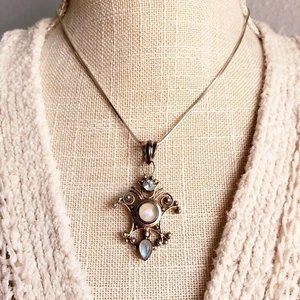 Vintage Sterling Silver Moonstone Blue Topaz Artisan Pendant Boho Witchy Hippie - Picture 1 of 9