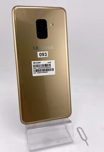 Samsung Galaxy A8 2018 Gold Unlocked 32GB 5.6" 16MP 4GB RAM Android Smartphone - Picture 1 of 12