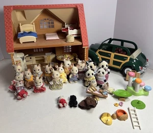 Lotto Vintage Sylvanian Families Calico Critters Log Cabin Verde Cabrio - Foto 1 di 10