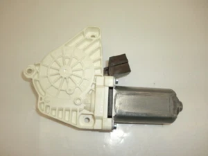 Mercedes W245 B-Klasse Fensterheber Motor vorne links A 1698204342 - Bild 1 von 2