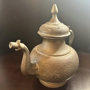Stunning Antique Brass Tea Pot Kettle Very Old And Finally Etched 10 X 10x 5” - Picture 1 of 16
