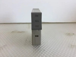 INTERRUPTOR DE UN SOLO POLO TRILLIANT SDT115 15 AMP 120 VOLTIOS..163 - Imagen 1 de 3